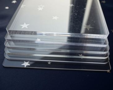 Hoja de plexiglás acrílico transparente